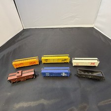 Vintage Lot Of 6 Trix N Scale Train Cars