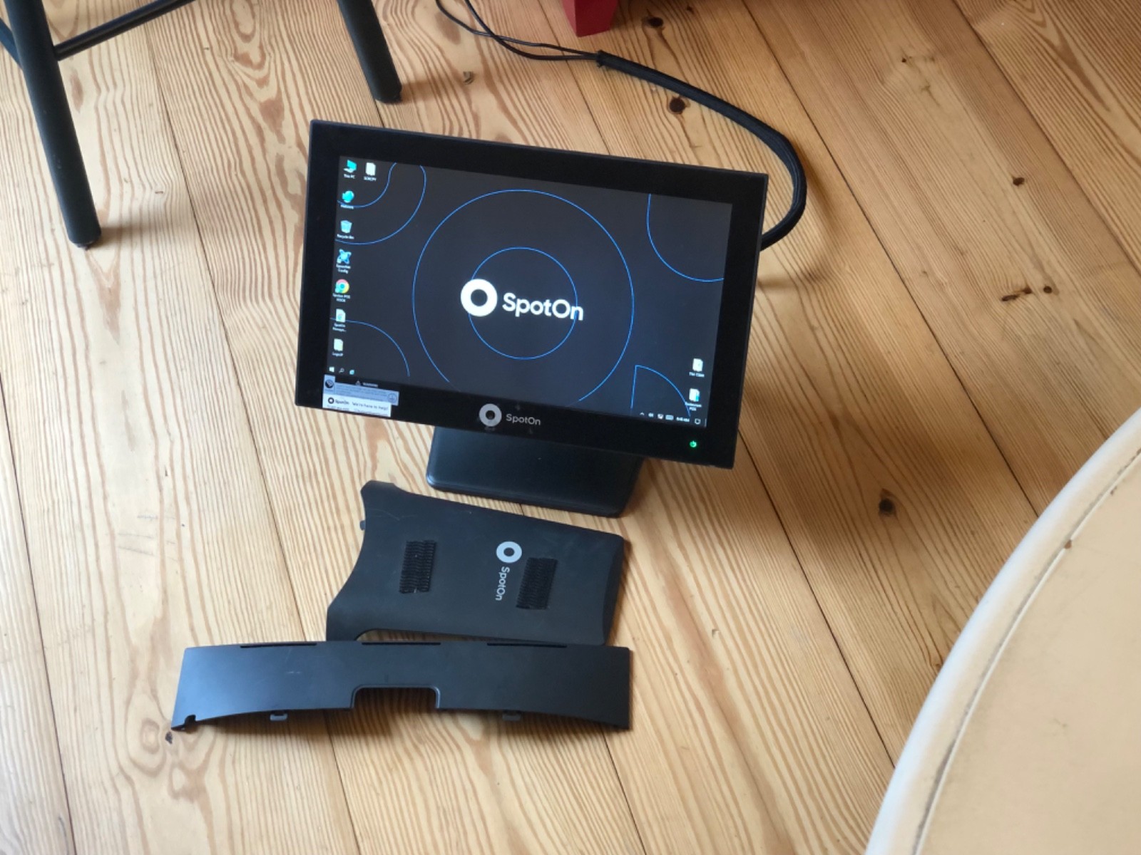 SpotOn Apexa GW 15" Point Of Sale System Terminal Tested