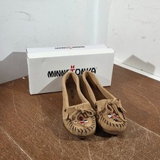 Minnetonka Moccasins Women's Thunderbird II Taupe Size 8.5