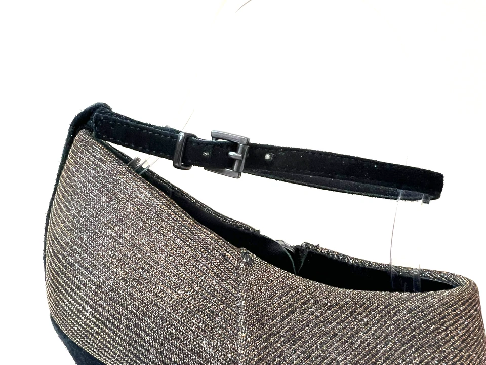 Botín de aguja Brian Atwood Fruitera dorado brillante correa para el tobillo cremallera interior talla 6 Foto 4 de 4