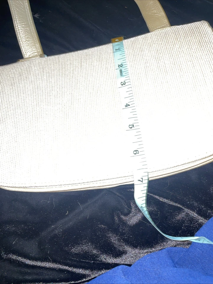 Bandolera Stuart Weitzman Beige, Tela y Cuero. Foto 2 de 4