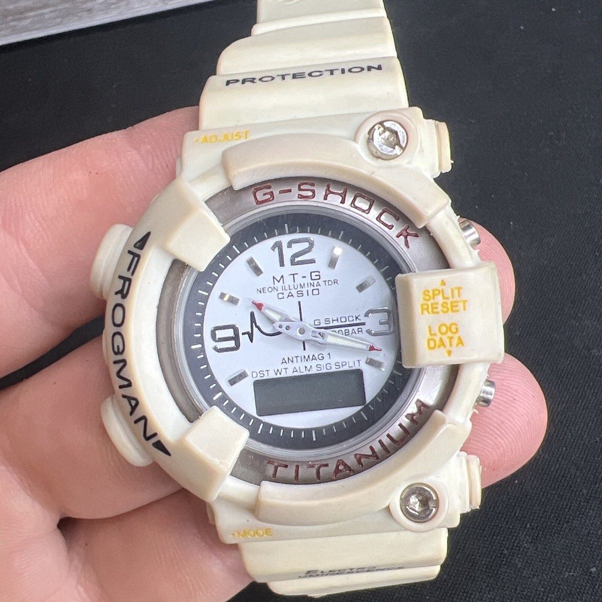 G-Shock Dw-8200 Casio Frogman 1294 White (Not Working) | eBay G-Shock Dw-8200 Casio Frogman 1294 White (Not Working) | eBay
