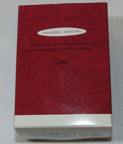 Hallmark Keepsake Ornament Coach Penguin commemorative Handcraft 1993 - Picture 5 of 7