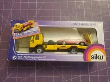 Siku 2520 Breakdown Truck With Car/Audi Die-Cast Semi IN Box