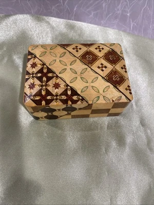 Small Wooden Japanese Inspired Trinket Box - Image 1 of 4