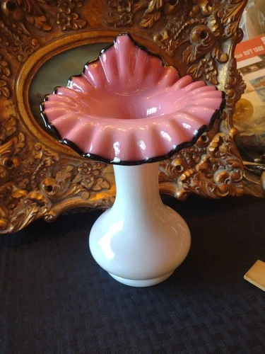 VTG Fenton Pulpit Vase Black Rose Crest Rare White Pink Black