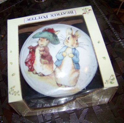 Peter Rabbit Porcelain Jewelry Trinket Box Reutter Beatrix Potter Germany 2011