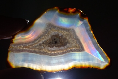 Rebanada de ágata iris arco iris coleccionista espécimen roca Indonesia - Imagen 2 de 5