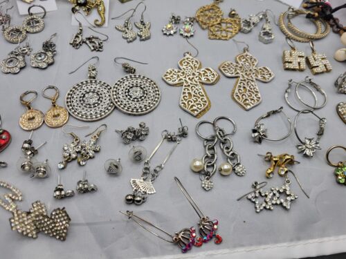 Jewelry Lot All pieces Wearable! 50 Pieces Earrings | Pendants- Lots Of Pieces! - Picture 7 of 10