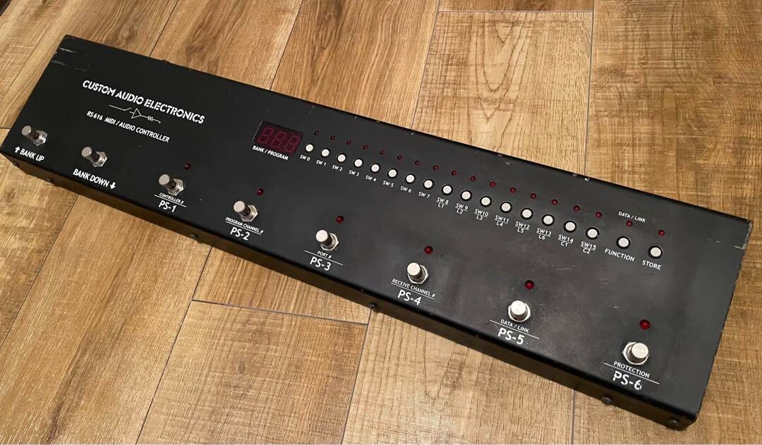 CAE/CAJ RS616 MIDI & Audio Controller Guitar Effect With CAE/CAJ RS616 MIDI & Audio Controller Guitar Effect With