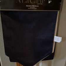 NWT Dainty Home Table runner 100% Poly 13x72 Inches Reversible Navy And Beige