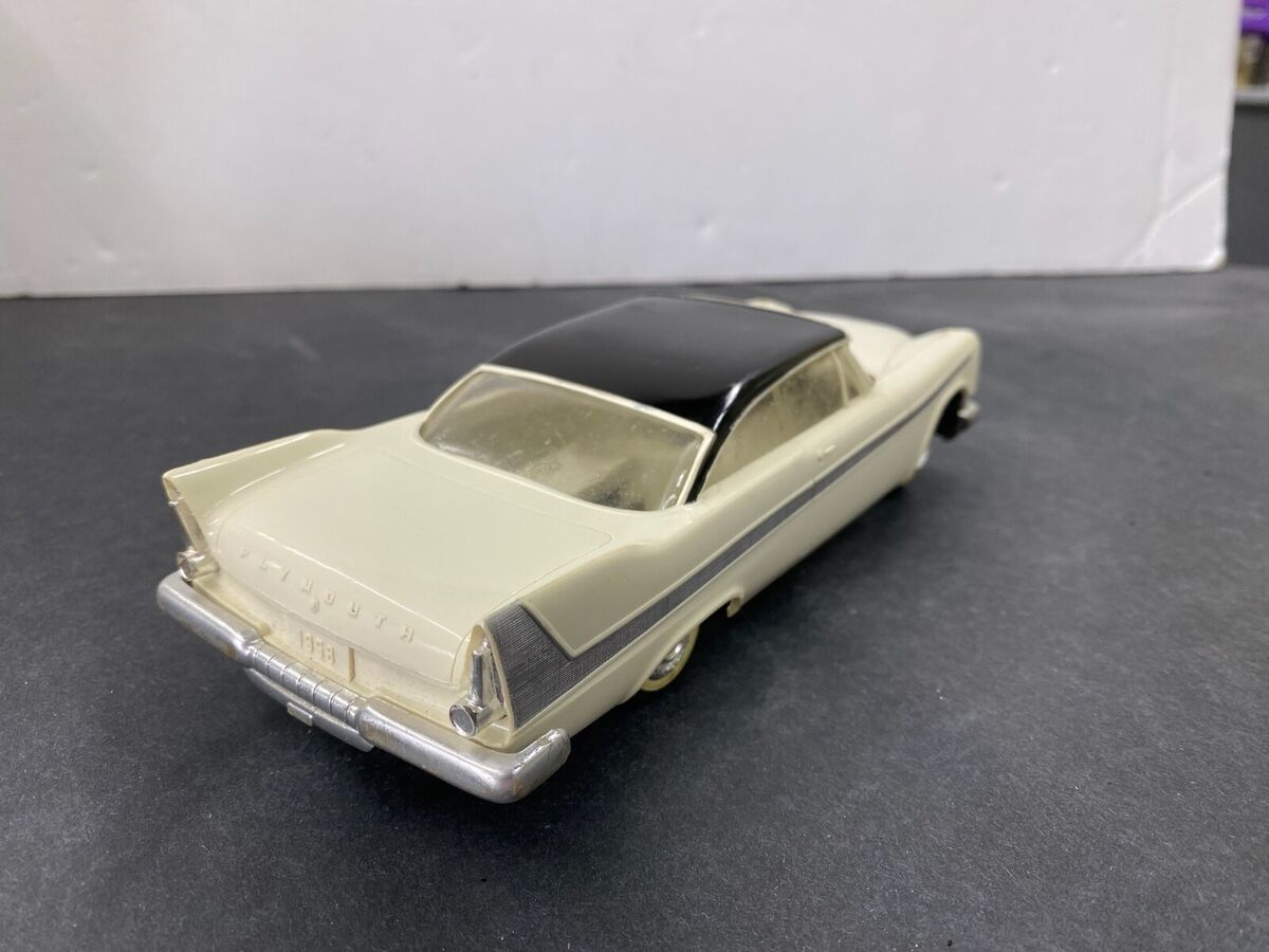 1958 PLYMOUTH FURY ゴールド マックツールコラボ 1958 PLYMOUTH FURY ゴールド マックツールコラボ