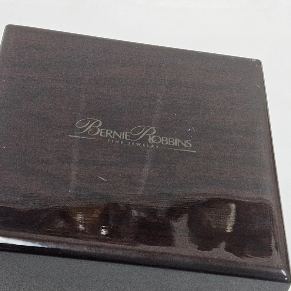 Raymond Weil Fidelio Dress Men Watch White Dial Swiss 18k Gold Plated Date 4704 - Image 4 of 4