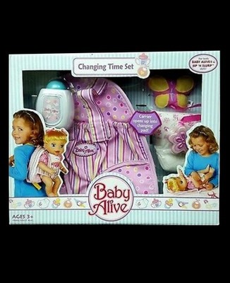 NEW Hasbro 2006 Baby Alive CHANGING TIME SET Carrier Changing Pad Diaper SEALED