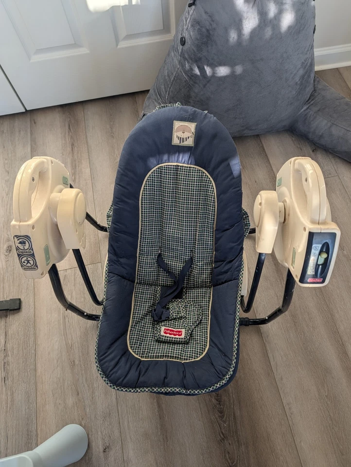 Assento giratório Fisher-Price bebê com reclinação ajustável e arnês de segurança - Imagem 2 de 2