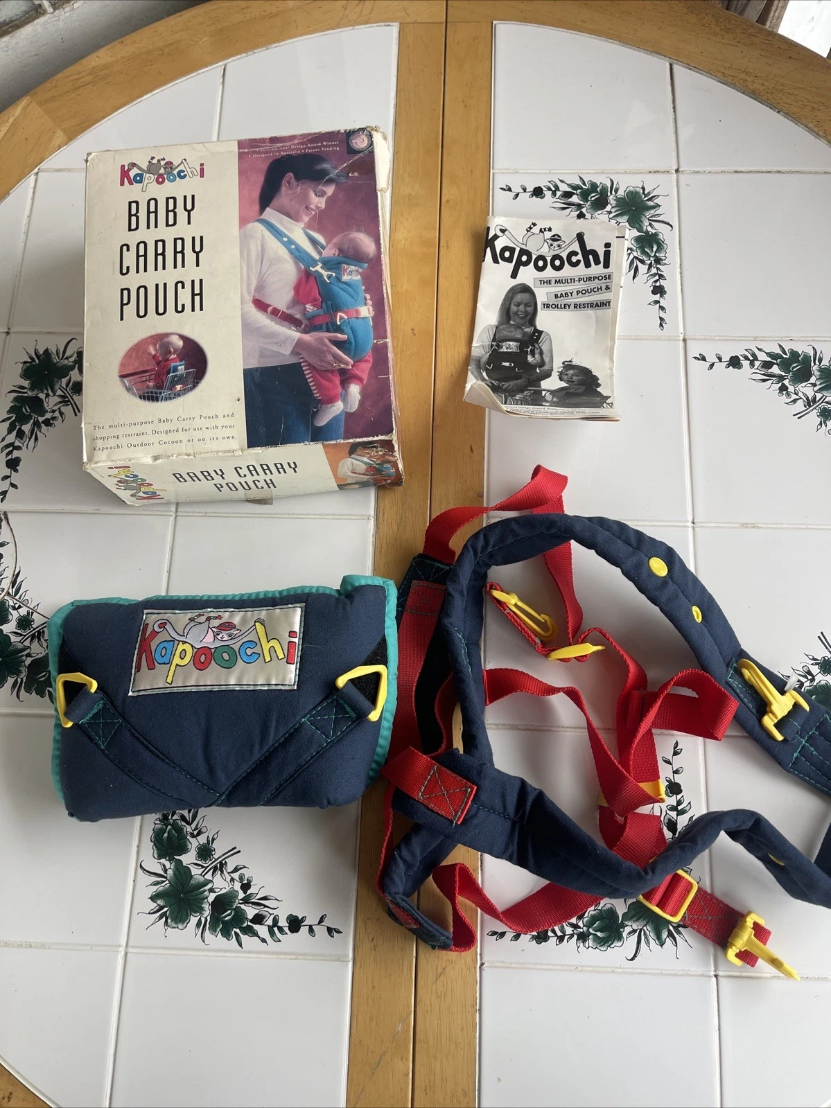 Vintage Kapoochi Baby Carry Pouch New With Box & Instructions Australia 90s