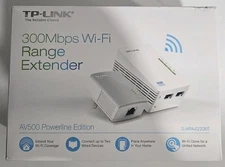 TP-LINK TL-WPA4220KIT 300Mbps AV500 WiFi Powerline Extender Starter Kit 