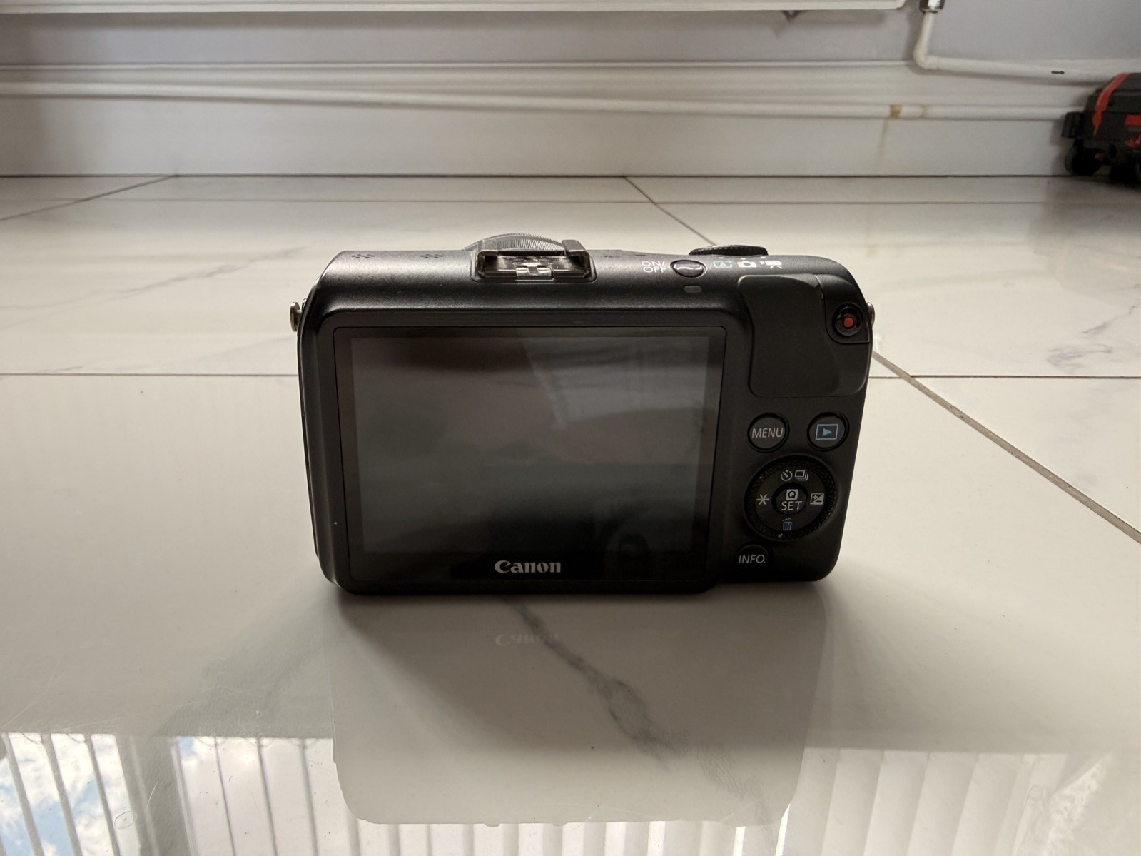 Canon EOS M Mirrorless Digital Camera with Canon EF-M 18-55mm f3.5-5.6 