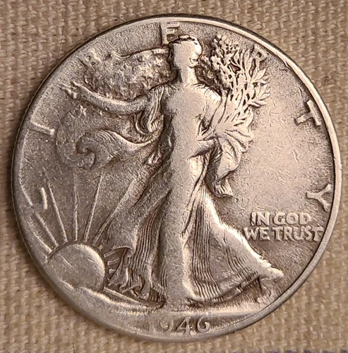 VINTAGE 1946 (D) DENVER MINT LIBERTY WALKING TYPE HALF DOLLAR! 90% SILVER!