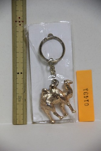 Metal Camel Keychain Search Mini Figure Animal Goods s6 - Picture 2 of 3