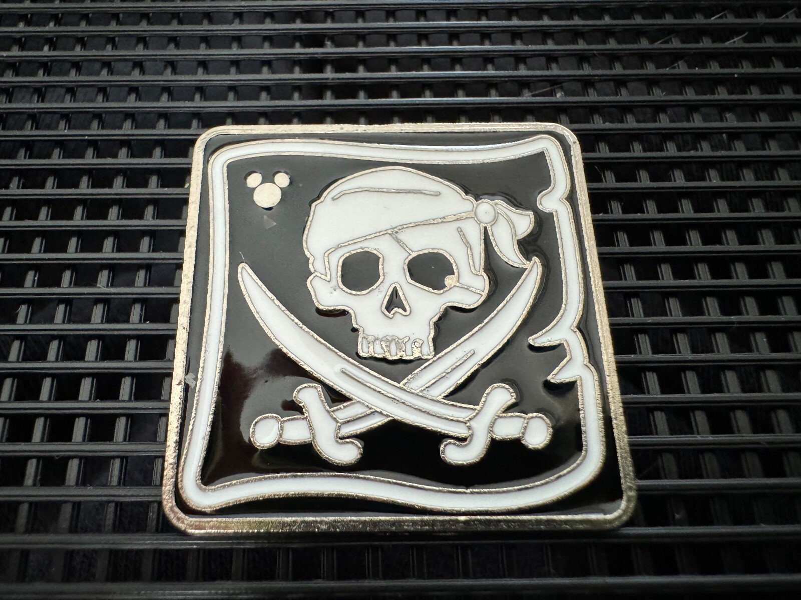 Shanghai Disney Resort Pirates of the Caribbean Treasure Cove WDW Pin Trading