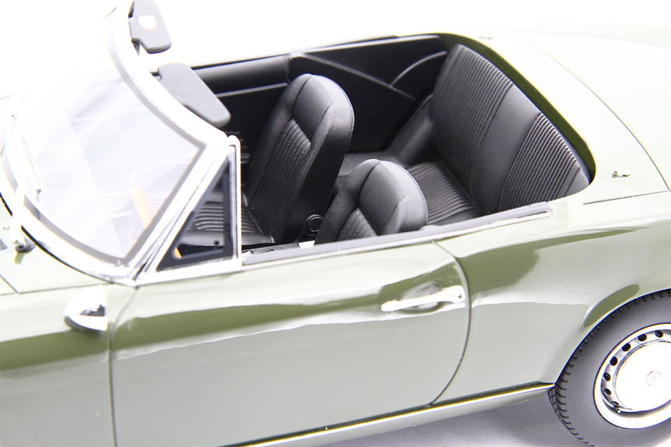 Fiat 124 Sport Spider AS (1438 cc.) 1968 Automodell 1/18 - Laudoracing