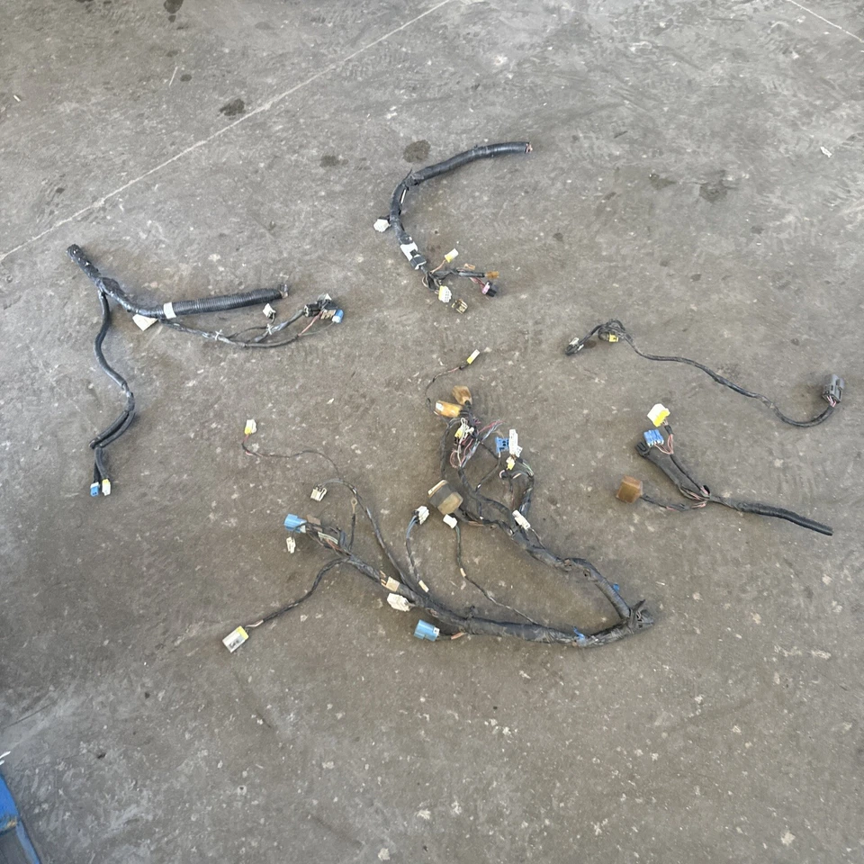 89-94 Nissan 240sx Varios segmentos de arnés de cables de carrocería y coletas 24010-42F61 Foto 4 de 4