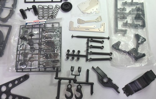 Kyosho Lot of NEW "RV" Spare parts - NISSAN TERRANO PAJERO TOYOTA 4 RUNNER #1 - Picture 8 of 11