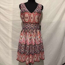 NWT - Vince Camuto / Pink pattern dress size 6 / A line / Spring elegant
