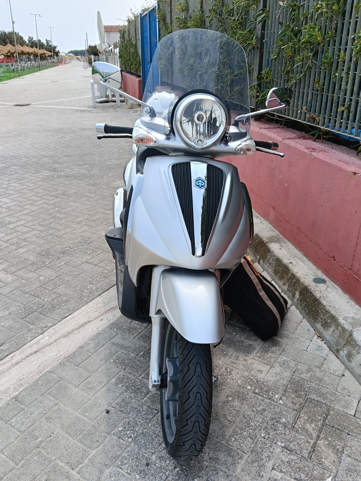 Scooter Piaggio Beverly 300 foto 3