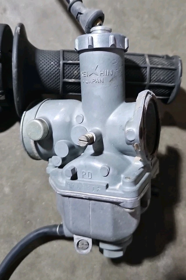 Carburador Keihin 86-02 Honda XR200 OEM y acelerador giratorio Foto 2 de 4