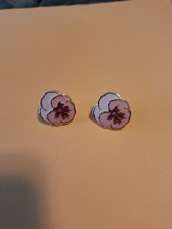 Vintage Avon Pink & Cream Pansy Flower Pierced Earrings