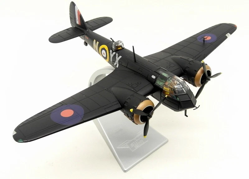 Corgi 1/72 Scale Diecast - AA38403 Bristol Blenheim MkIF K7159 RAF Summer 1941 - Image 4 of 4