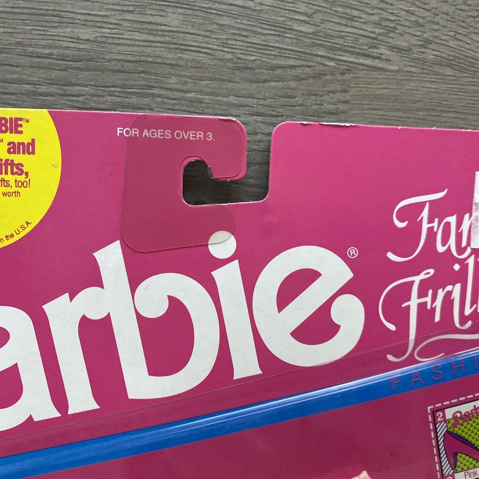 Barbie Vintage Fantasia Frills Lingerie Moda Mattel 5289 Mattel Novo na embalagem 🌸 - Imagem 3 de 4