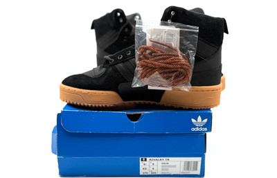 adidas Rivalry TR - EE8186 - Black Gum - Größe 43 1/3 - Neu mit OVP