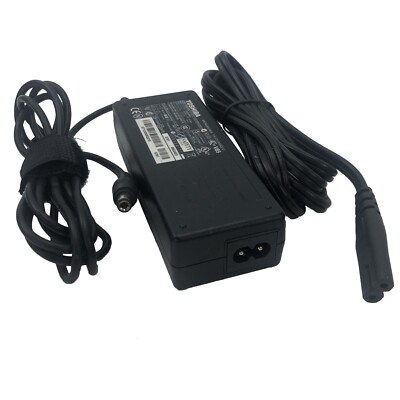 Genuine Toshiba Adapter for Toshiba Satellite R10 R15 R20 R25 U200 U205 Series