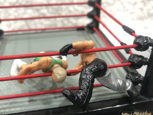 lose - WWE - Jakks - Micro Aggression - Rey Mysterio 2" Mini Figur - silber/schwarz - Bild 4 von 5