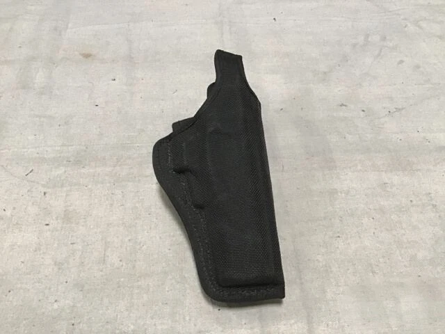 Colt Government 1911 AccuMold Defender Model 7120 RH Black Size 15 Used - Image 4 of 4