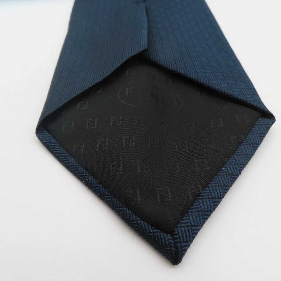 Corbata Fendi Seda Azul Cuadros Parquet 3.5" Ancho 57" Largo Italia Foto 4 de 4