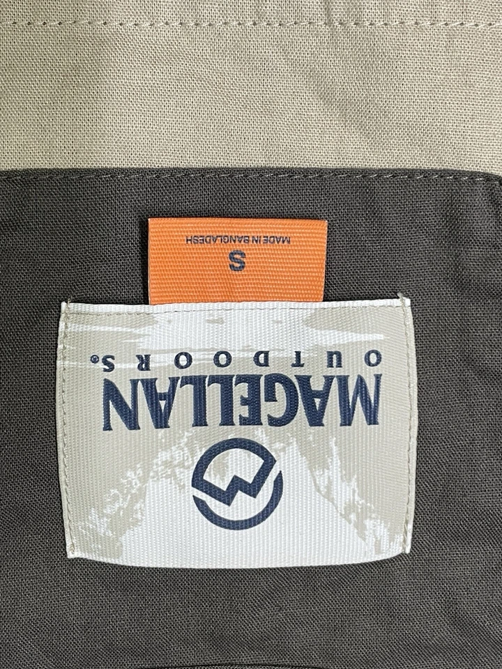 Magellan Outdoors Hunting Vest Mens Small Sleeveless Brown Beige Pockets - Image 3 of 4