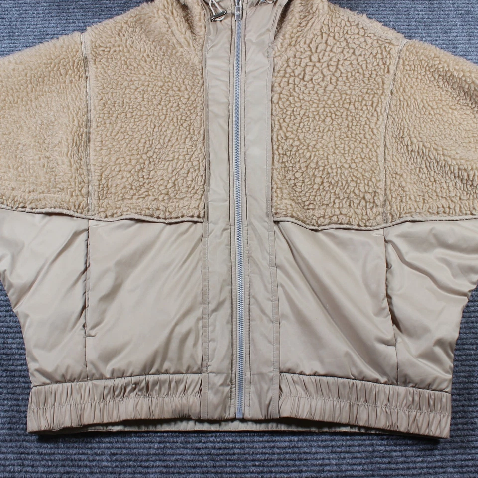 Chaqueta acolchada con capucha Lululemon Sherpa talla 8 beige crema abrigo polar de peluche Foto 2 de 4