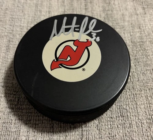 Martin Brodeur New Jersey Devils Signed Hockey Puck AUTO Fanatics Authenticated