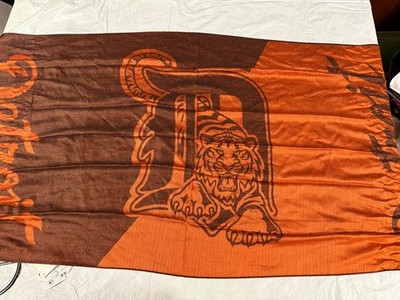 Detroit Tigers Baseball Themed Navy Blue Orange Scarf