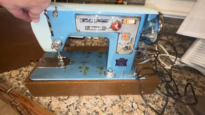 Vintage Stradivaro 95 Super Deluxe Auto Zig Zag W Case Made In