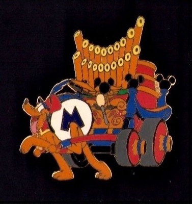 Pluto Pulling a Mickey's Trade Parade Float #9 Organs Drum LE ...
