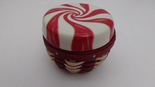 Longaberger Miniature Sweets Peppermint Basket Collectors Club 2012 RARE - Picture 4 of 10