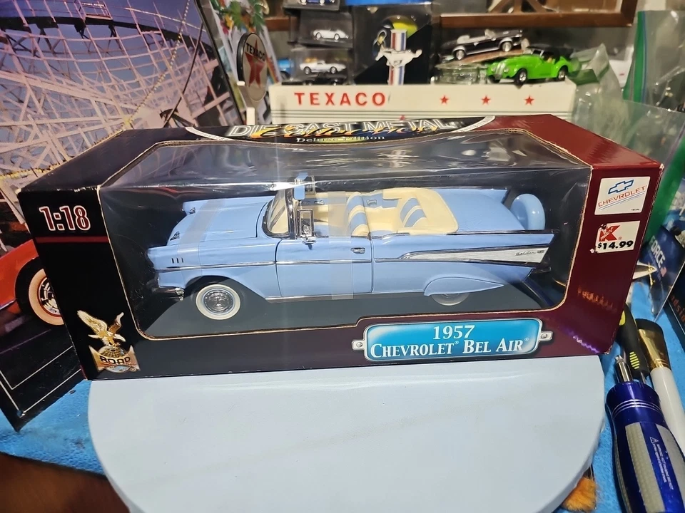 VINTAGE ROAD SIGNATURE 1957 CHEVROLET BEL AIR CONVERTIBLE BLUE BEAUTIFUL CAR 🚗  - Image 2 of 4