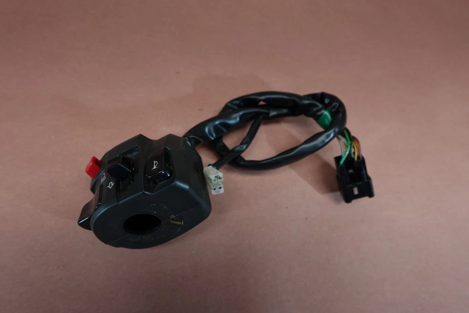 Interruptor de faros de control izquierdo Kawasaki Ninja ZX1400 ZX14R 2006-2011 Foto 3 de 4