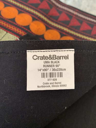 Set FIVE - Crate and Barrel UMA Black 14x90 TABLE RUNNER and Four 20x20 Napkins - Picture 3 of 4