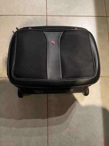 Wenger Swiss Gear Laptop Case Wheeled Travel Bag with extendable handle - Picture 3 of 6